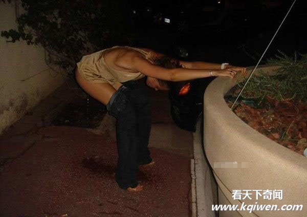 ץ����Ů���洦�����������˰�̬(��ͼ13P)