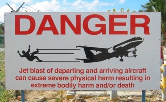 ���Ů�ӽ�ɻ���������ͷ�� ���׼���Զ(��ͼ)